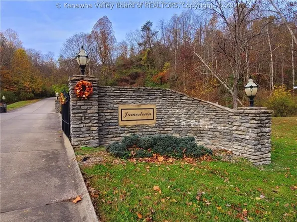 1 Delaware Dr, Hurricane, WV 25526