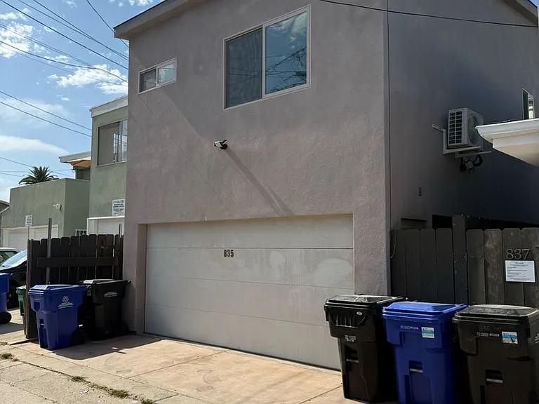 835 Opal St — Photo 2