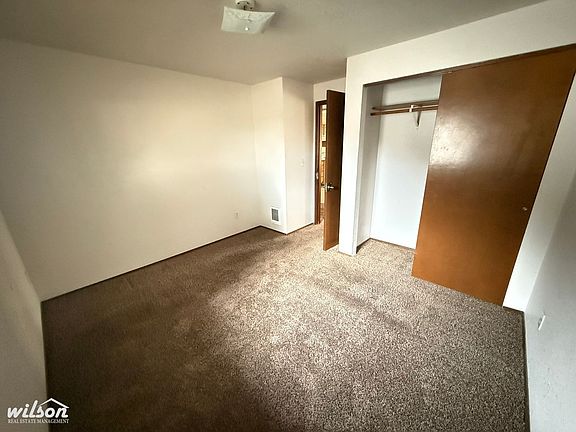 5th image of 409 S 49th Ave APT B