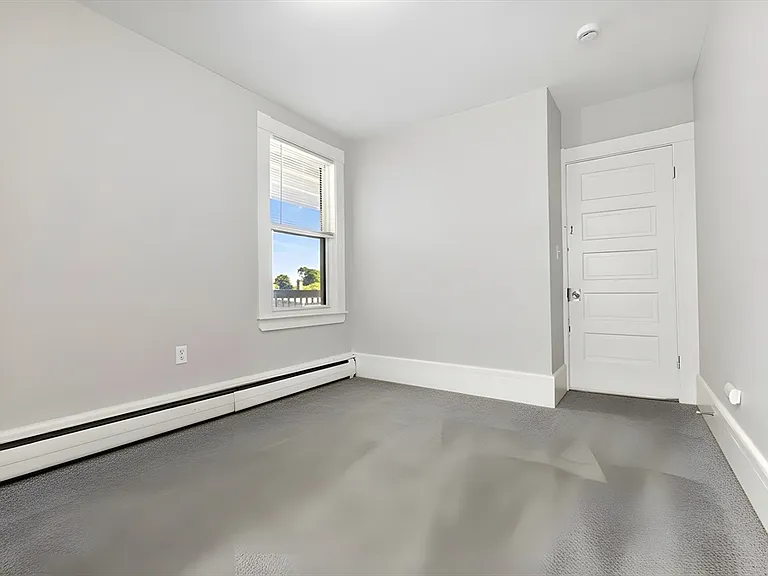 4 Horton St #2 — Photo 8