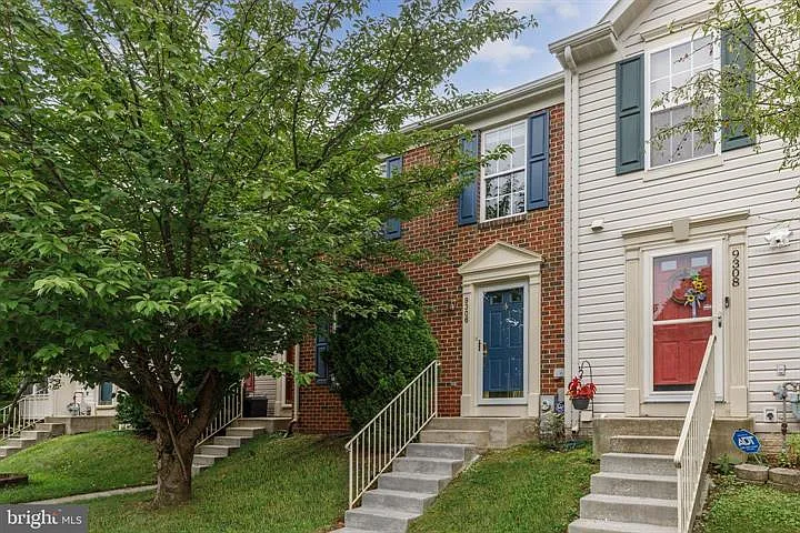 9306 Vanguard Ct — Photo 1
