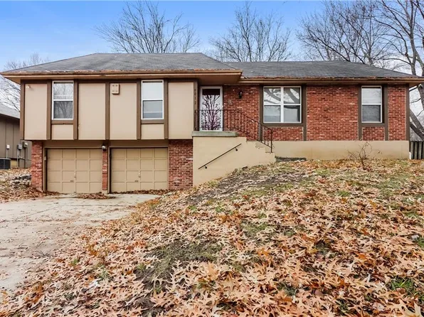 9012 Laurel Ave, Kansas City, MO 64138