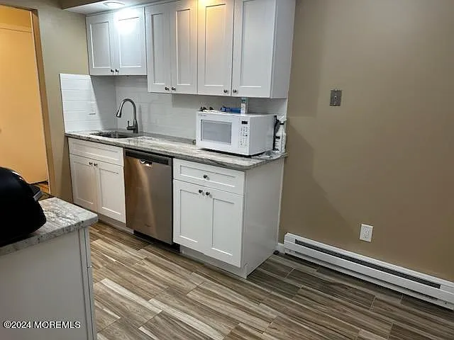 1 bed, 920 sqft, $1,900 — Photo 2
