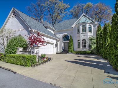 6 Exmoor, Ottawa Hills, OH, 43615