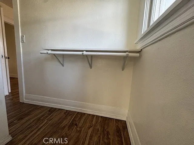 321 W 6th St — Photo 17