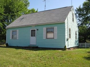 63 Stocker St, Springfield, MA 01129