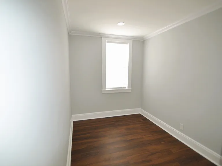 56 Hobart Pl #5 — Photo 9