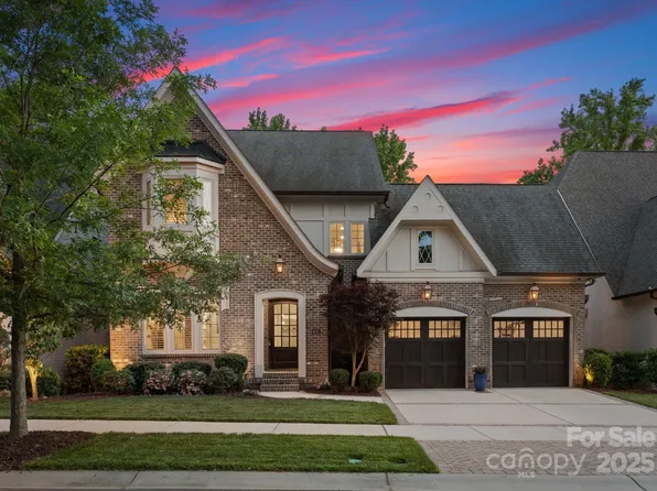 4635 Harper Ct, Charlotte, NC 28210