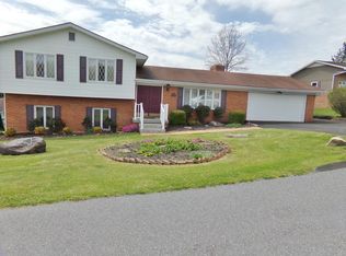 141 Cardinal Ave, Princeton, WV 24740