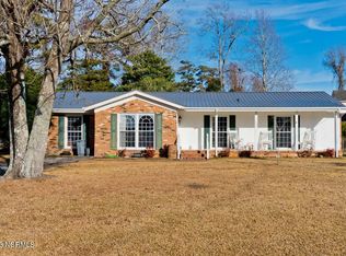 608 Friendly Rd, Morehead City, NC 28557