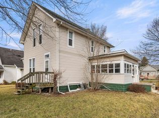 1532 N B St, Elwood, IN 46036