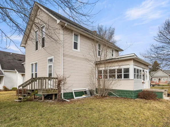 1532 N B St, Elwood, IN 46036