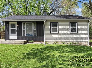 237 Hopkins St, Battle Creek, MI 49017