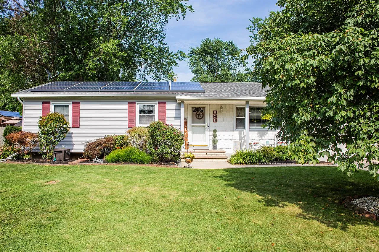 163 Susan Dr photo 1