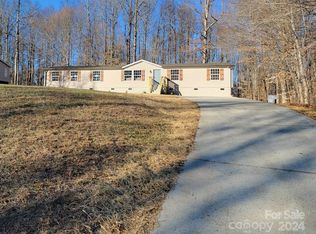 192 Oak Creek Rd, Statesville, NC 28625
