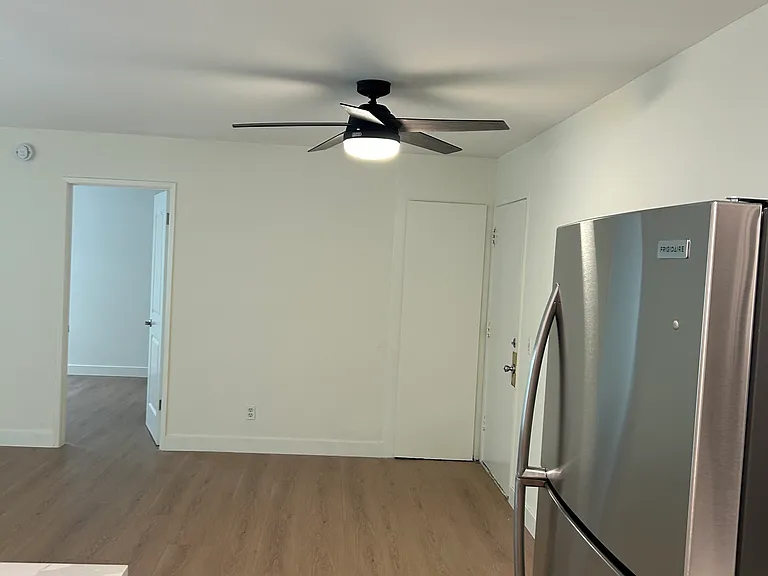 5295 Corteen Pl #105 — Photo 6
