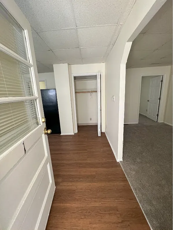 2 bed, 1.0 bath, $800 — Photo 3
