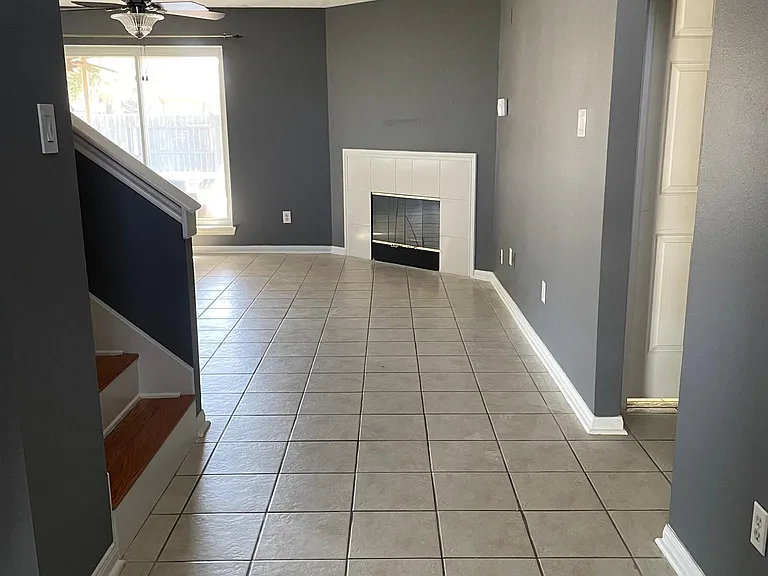 1401 Helmsley Dr — Photo 11