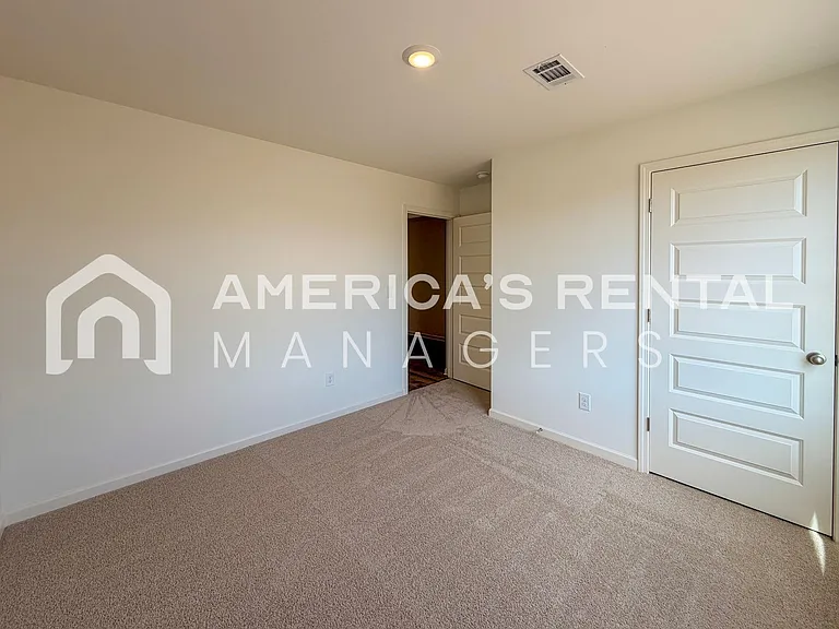 9230 Parkway Gardens Loop — Photo 10