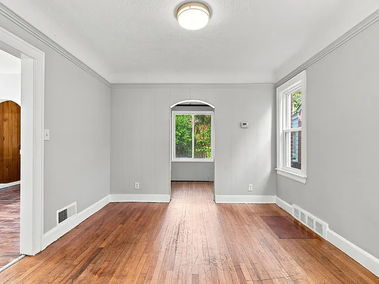 5573 Three Mile Dr — Photo 31