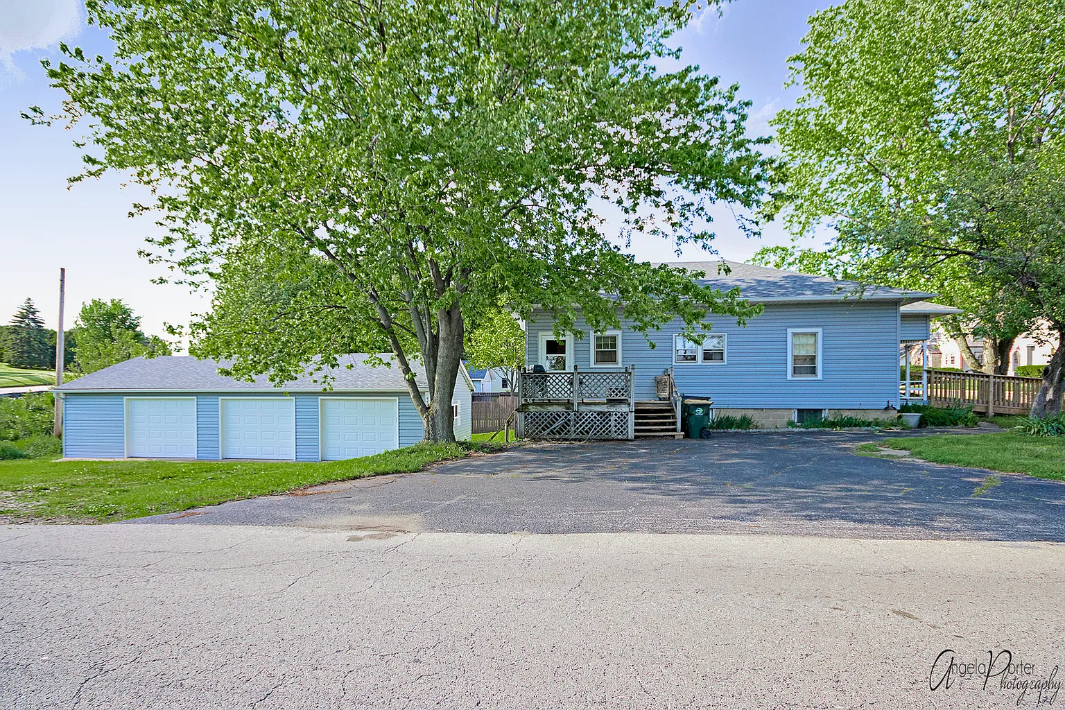 1066 Spafford St photo 1
