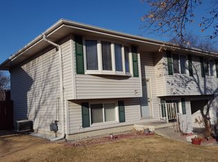 422 Mormon Trl, Lincoln, NE 68521