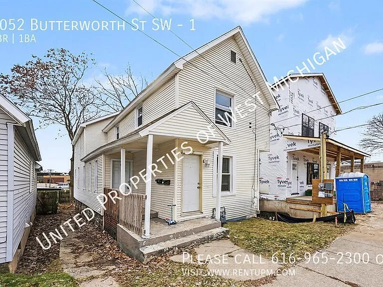 1052 Butterworth St SW #1 — Photo 14