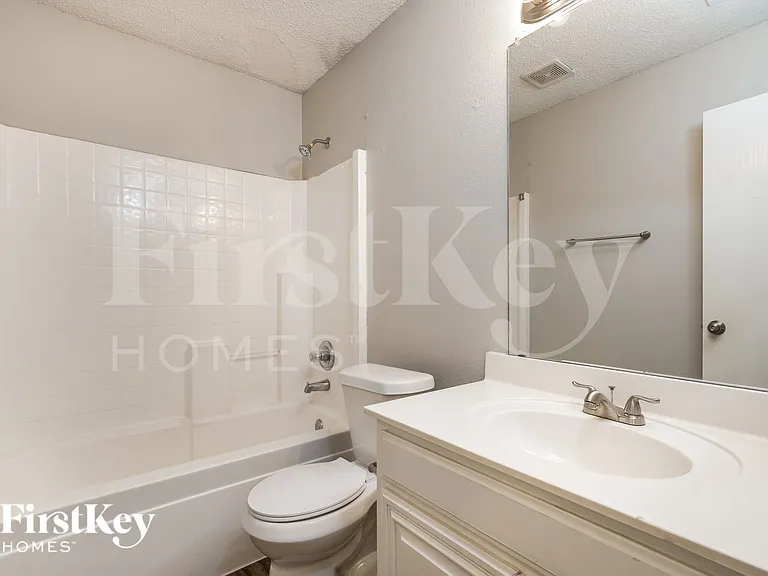 8128 Modesto Dr — Photo 14
