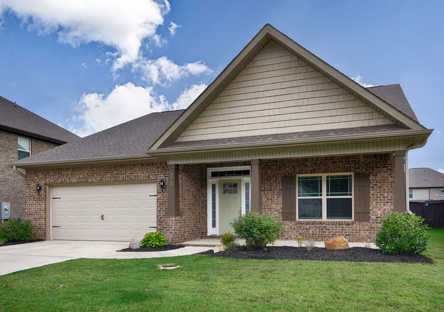 Beautiful 4-Bedroom Home with Office, Bonus Room, and Large Backyard — Photo 3