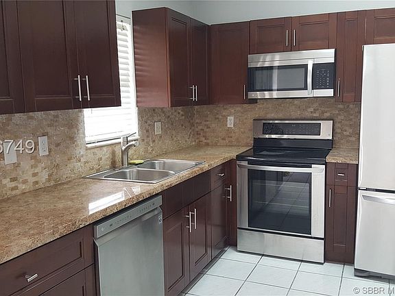 2nd image of 9540 NW 31st Pl