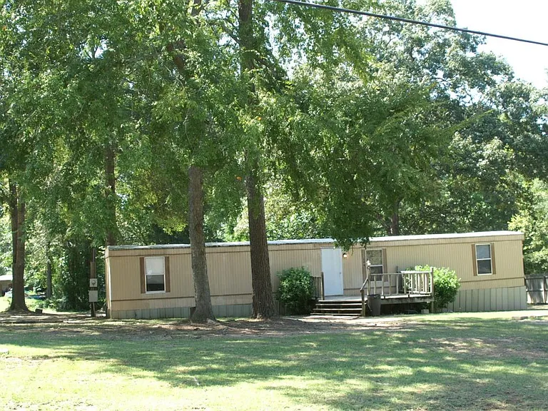 144 Tazan Ave — Photo 4