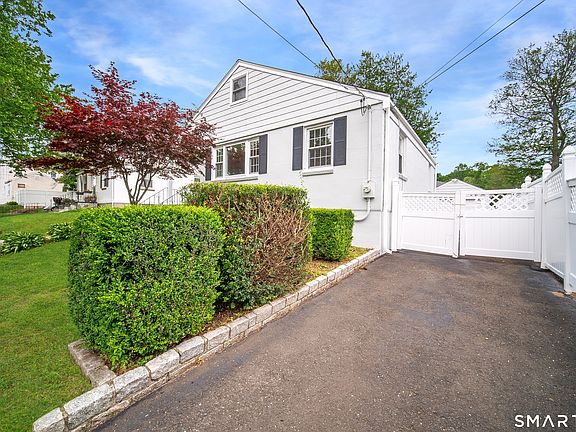 3rd image of 43 Breyer Avenue
