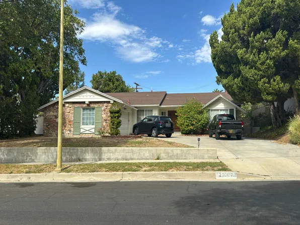 23327 Community St, Canoga Park, CA 91304