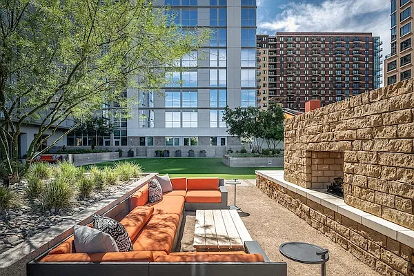 Adeline Luxury Living — Photo 11