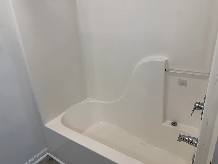 133 McKenna Cir — Photo 15