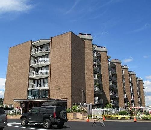 1st image of 9500 Rainier Ave S APT 501