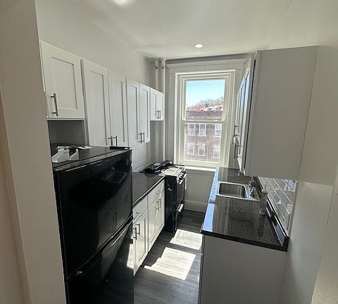 5th image of 109 Brainerd Rd APT 12