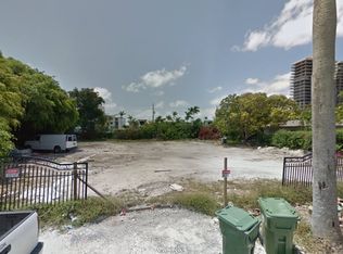 1120 N Venetian Dr, Miami Beach, FL 33139