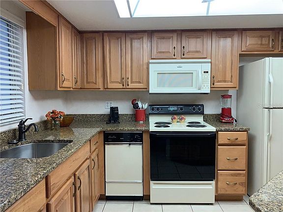 4th image of 3634 Lake Bayshore Dr #K308