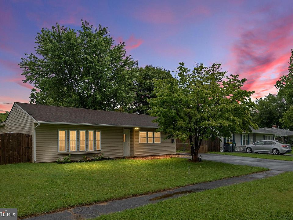 1st image of 9 Kullen Dr