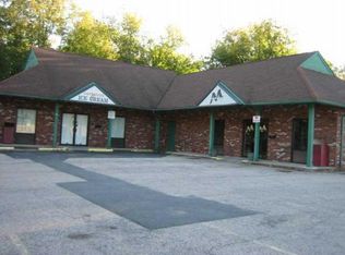 45 Quaker Ln, West Warwick, RI 02893