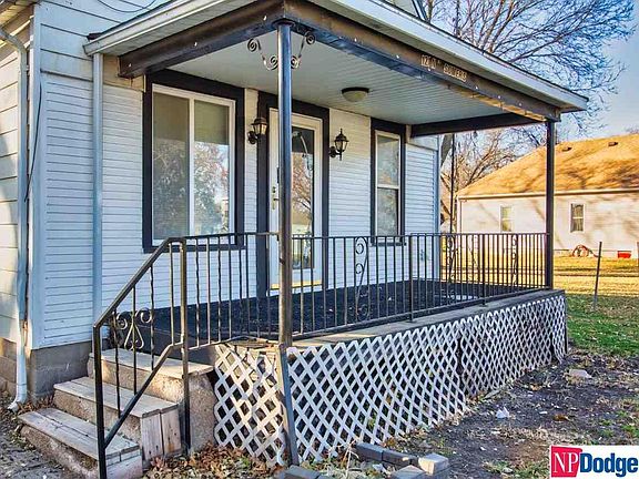 3rd image of 121 N Somers Ave
