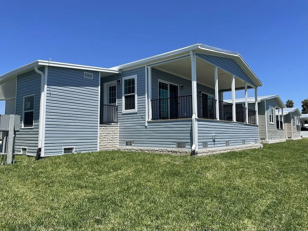 3 bed, 2.0 bath, 1564 sqft, $1,649 — Photo 3