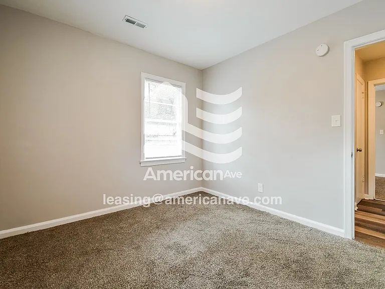 1553773_013_wm_-_bedroom_13547622.jpg