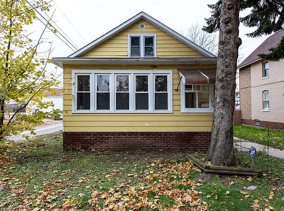 3rd image of 1015 McAlister Ave