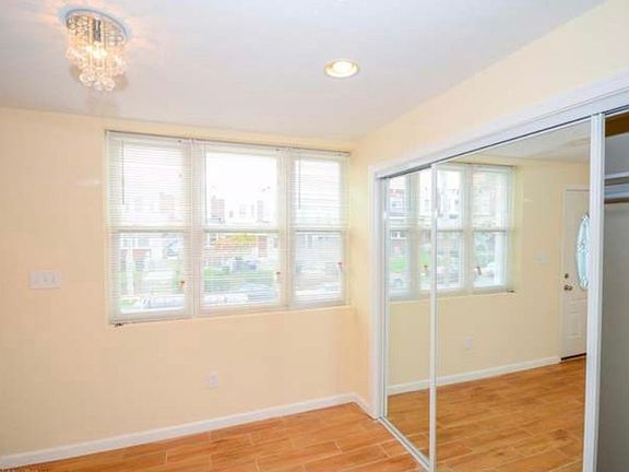 2nd image of 1943 W Spencer Ave #1