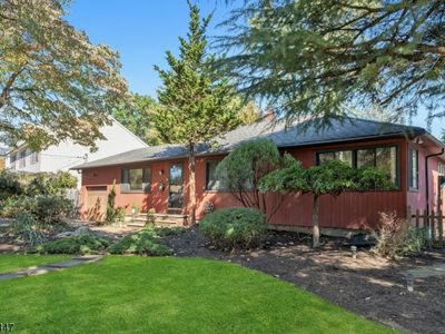 192 Valley Rd, River Edge, NJ, 07661