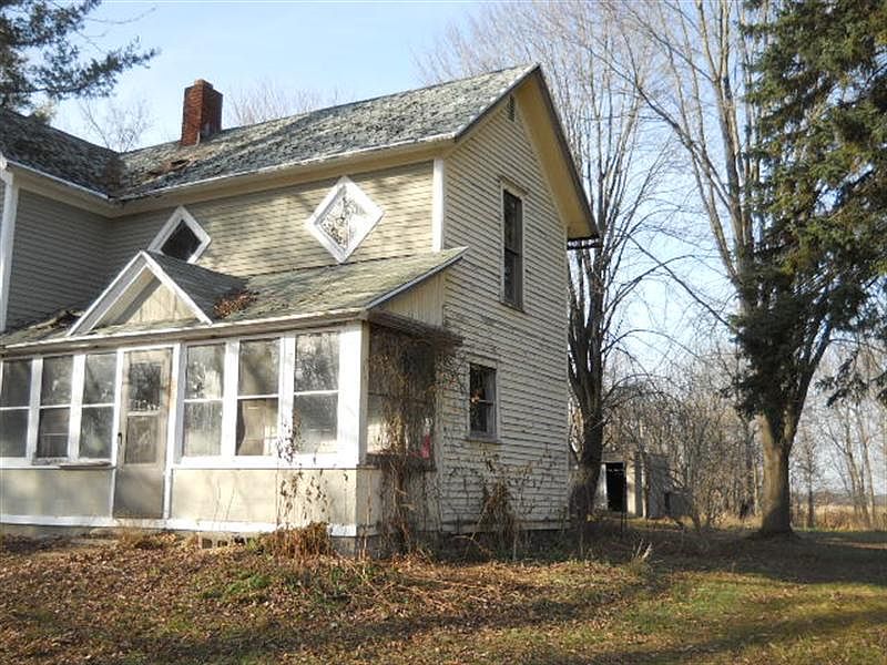 2nd image of 2266 McLain Rd