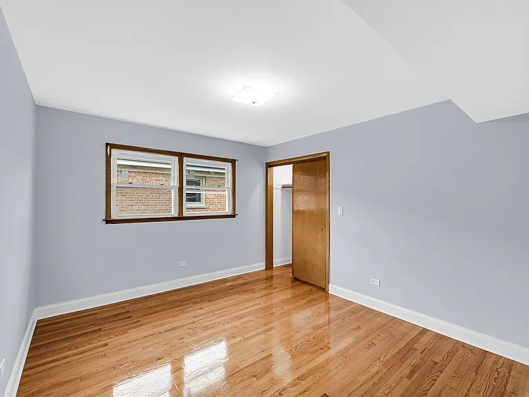 5740 N Lowell Ave #2 — Photo 10