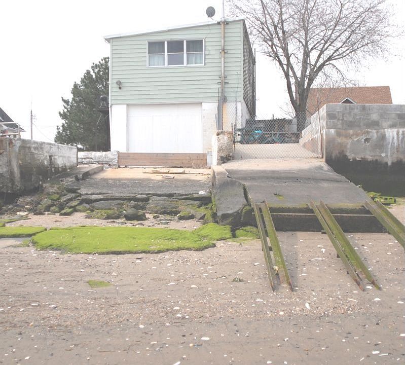 Garage & Boat Launch